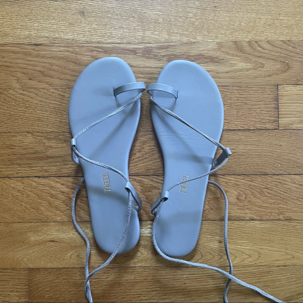 NWT Tkees Jo sandal, size 7 in fossil